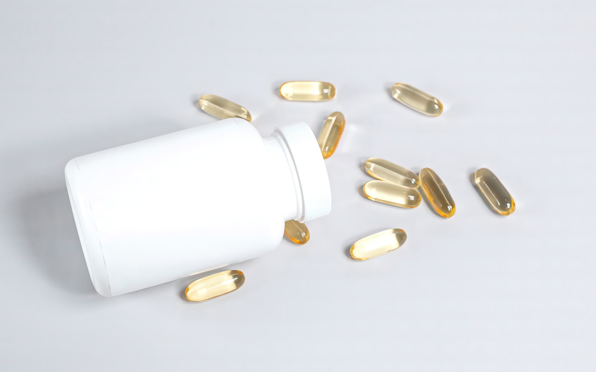 Men's energy and performance supplements